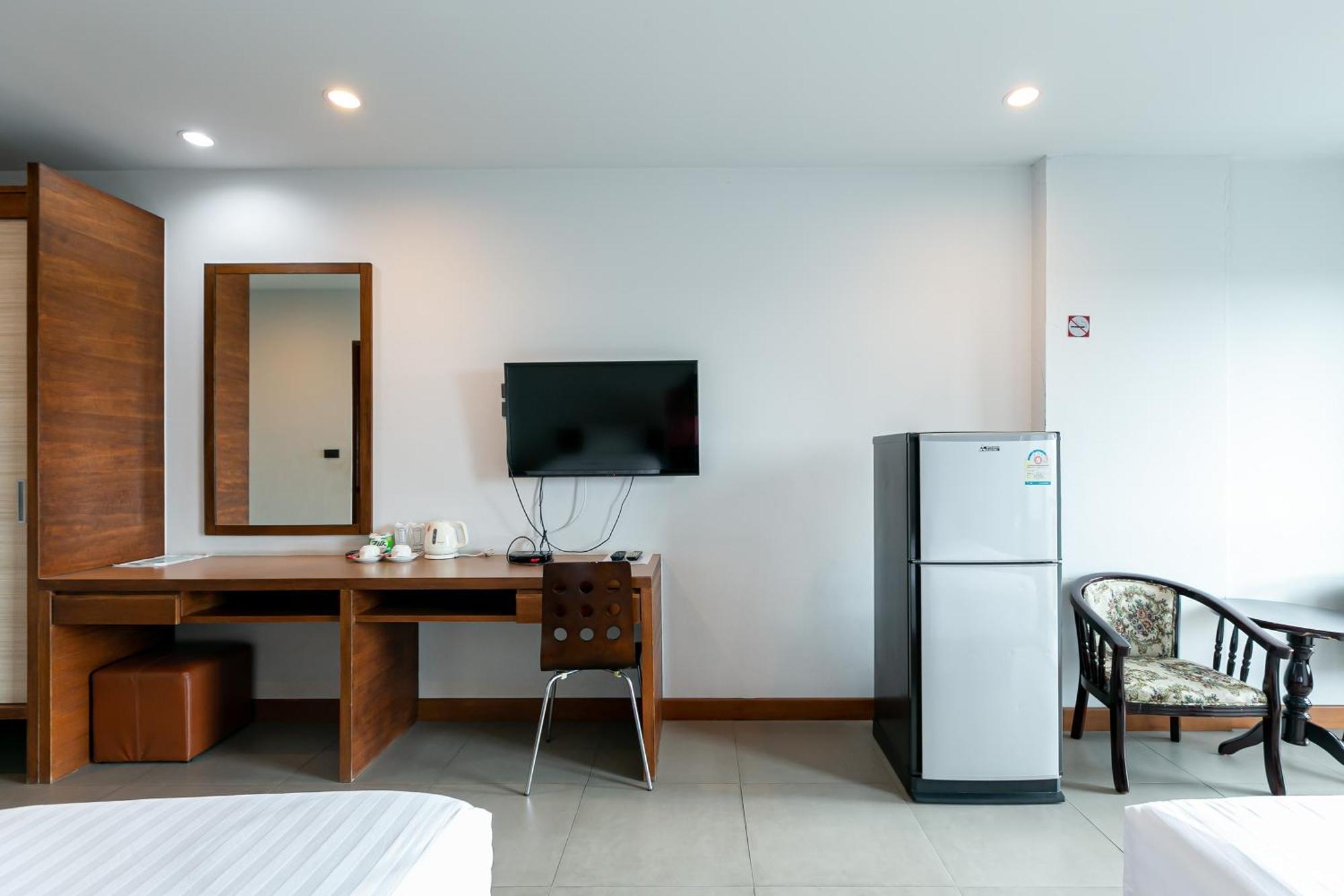 Farthai Residence Phan Thong Exteriör bild